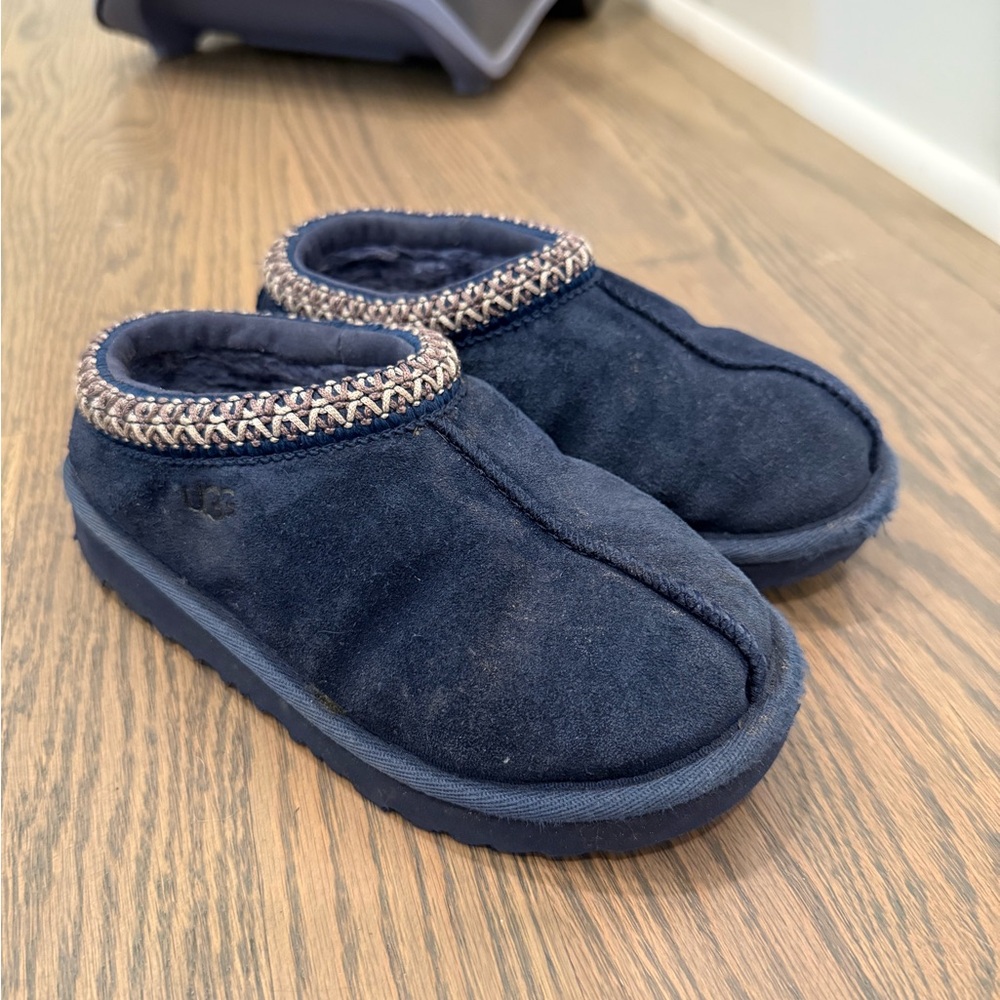 UGG Kids Slippers in Navy Blue